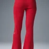 Denim-gebreide High-Waist-broek met uitlopende pijpen – felrood/donker felrood