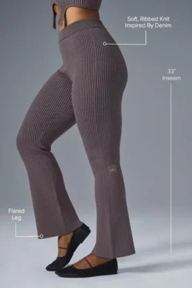 Denim gebreide High-Waist-broek met uitlopende pijpen – Raisinette/Zwart