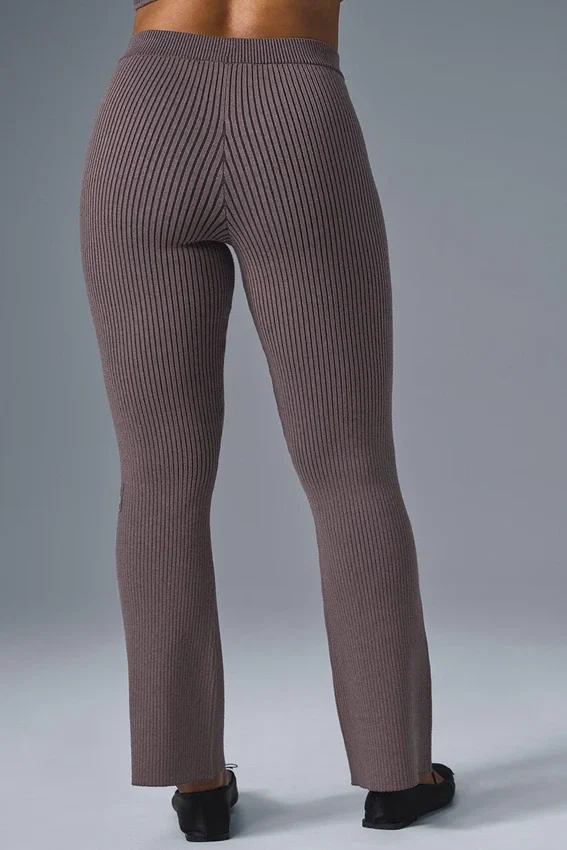 Denim gebreide High-Waist-broek met uitlopende pijpen - Raisinette/Zwart