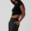 Geribd Sea Coast T-shirt met korte mouwen en cropped pasvorm - Zwart