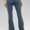 Geribde gebreide Highline Flare-broek – Bluestone/Wit
