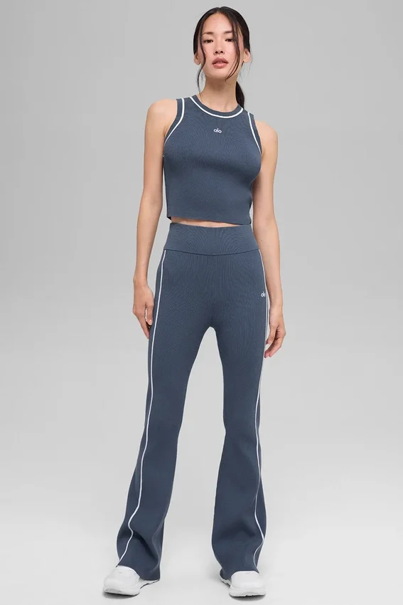 Geribde gebreide Highline Flare-broek – Bluestone/Wit