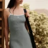 Geribde Highline-jurk van tricot – Lunar Grey/White