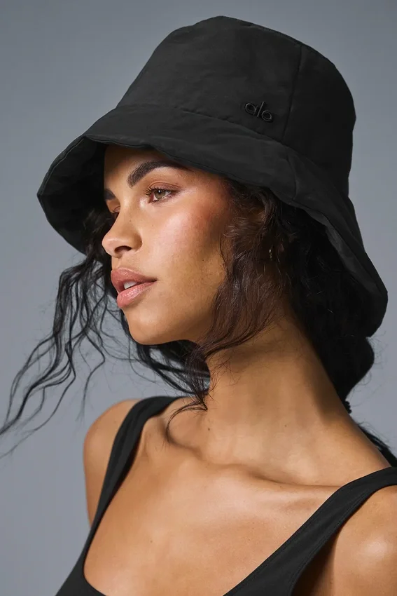 Good Shade Puffer-buckethoed - Zwart