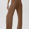 Halfdoorzichtige, delicate lounge-broek met wijde pijpen - Sun Kissed Brown