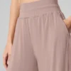 Halfdoorzichtige, delicate lounge-broek met wijde pijpen - Taupe