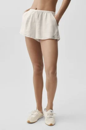 Halfdoorzichtige Golden Hour-korte broek met middelhoge taille - ivoor