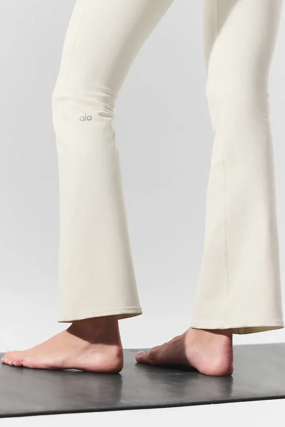 High-Waist Airbrush 7/8 bootcut bootcut legging - ivoor