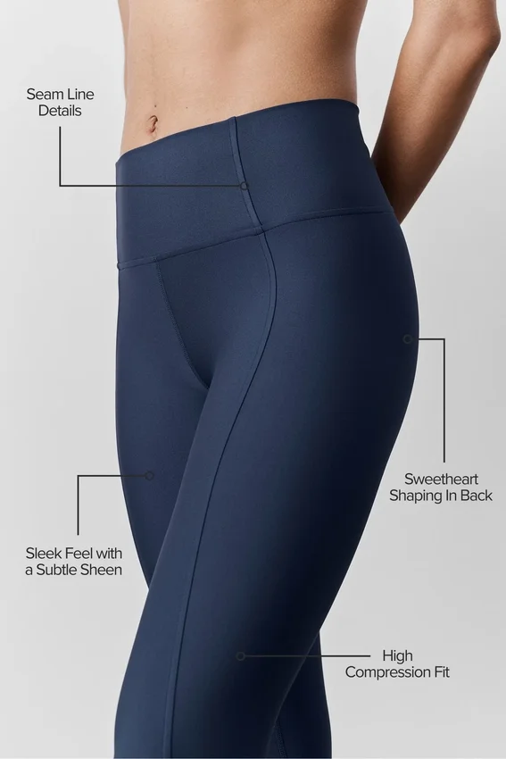High-Waist Airlift 7/8-legging met fijne lijnen – Navy