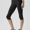High-Waist Airlift Sleek Capri - Zwart