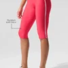 High-Waist Airlift Supergladde capri met contrast — Candy Red/White