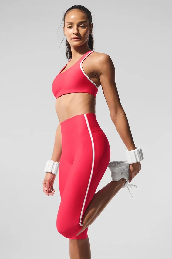 High-Waist Airlift Supergladde capri met contrast — Candy Red/White