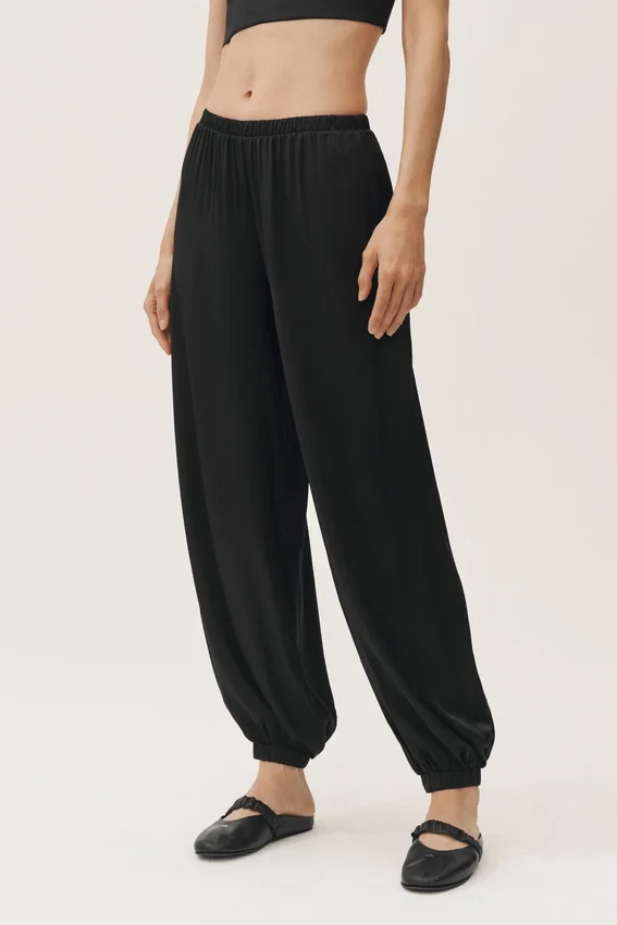 High-Waist-broek van zijden mix – Zwart