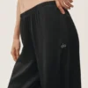 High-Waist-broek van zijden mix – Zwart