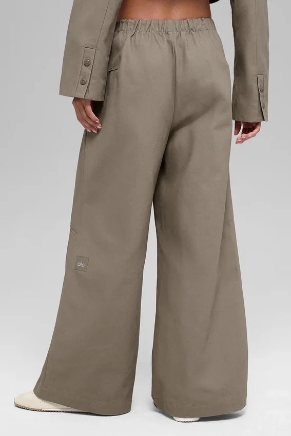 High-Waist Main Character Wide Leg Trouser – Light Cocoa