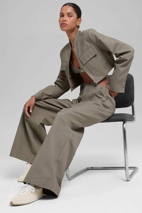 High-Waist Main Character Wide Leg Trouser – Light Cocoa