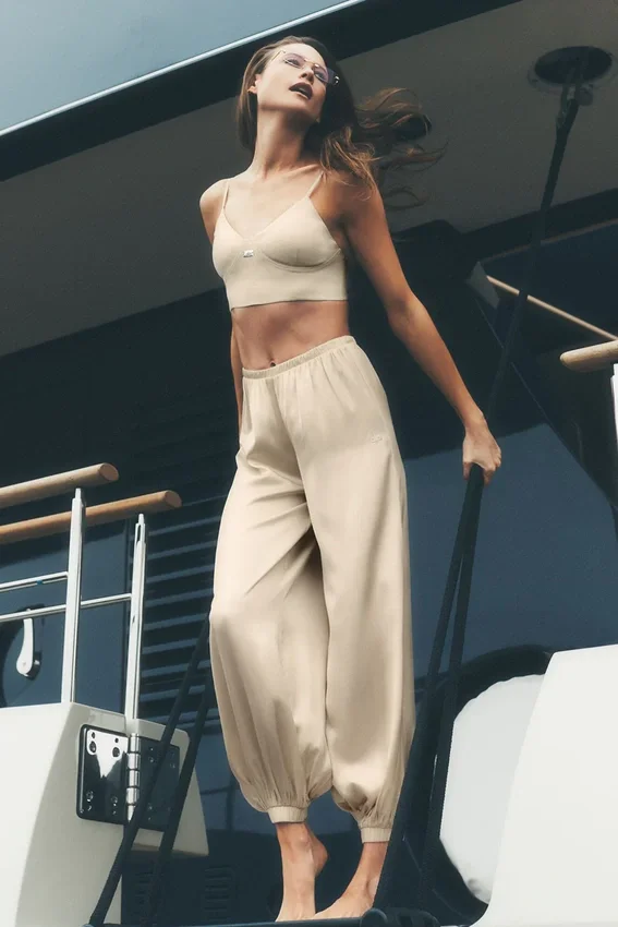 High-Waist Radiance-broek van zijden mix – Sandy Beige