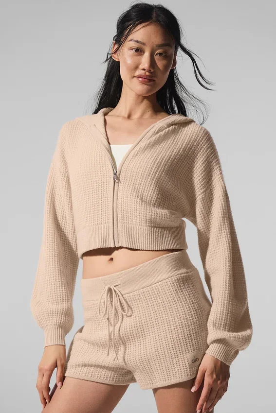 Hoodie van zacht kasjmier met wafelpatroon en doorlopende rits – Macadamia Blush