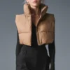 Kort Gold Rush-puffergilet - Toasted Almond