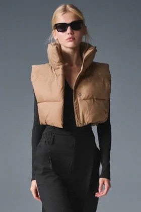 Kort Gold Rush-puffergilet - Toasted Almond