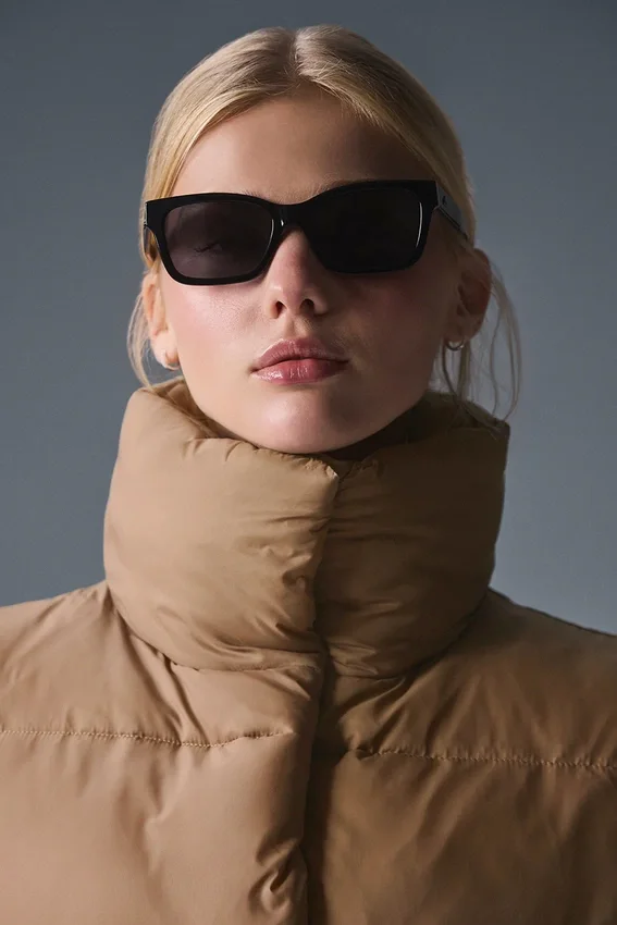 Kort Gold Rush-puffergilet - Toasted Almond