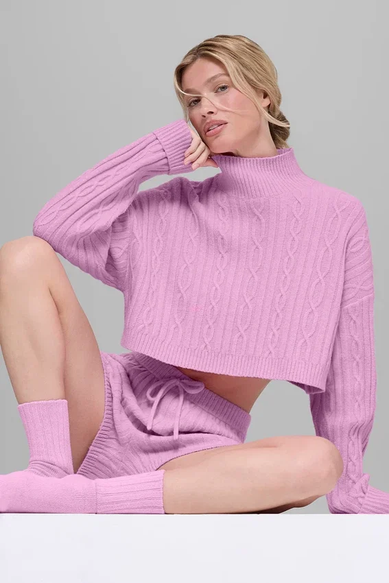 Kort Winter Bliss-trui met col en lange mouwen in kabelpatroon - Candy Heart P