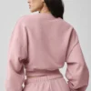 Korte Accolade-trui met ronde hals - Vintage Pink