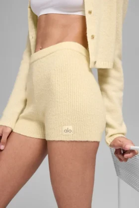 Korte broek van wol en kasjmier met ribbels – Candlelight Yellow