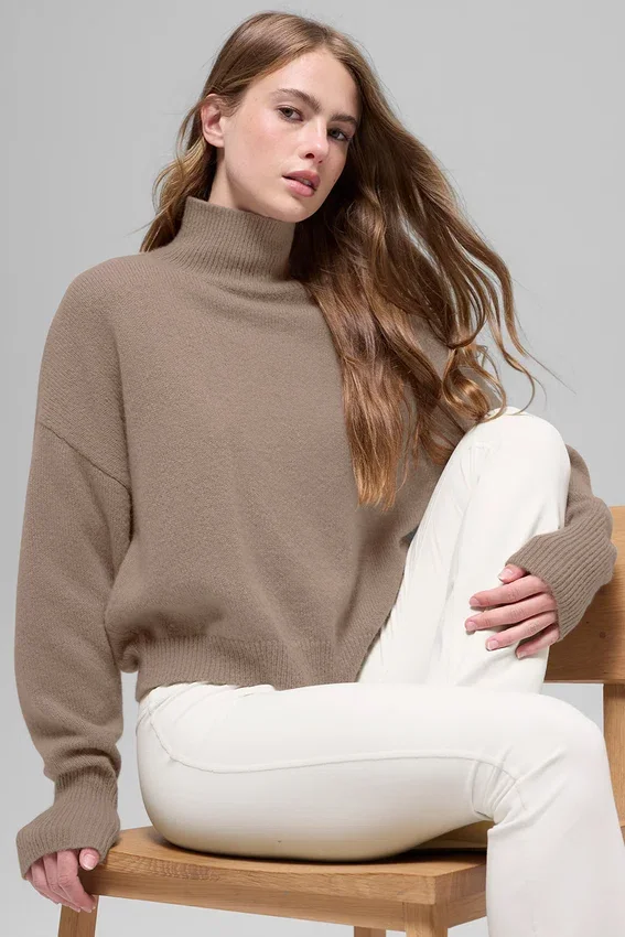 Korte New Class-trui met col van wol en kasjmier - Chai Latte