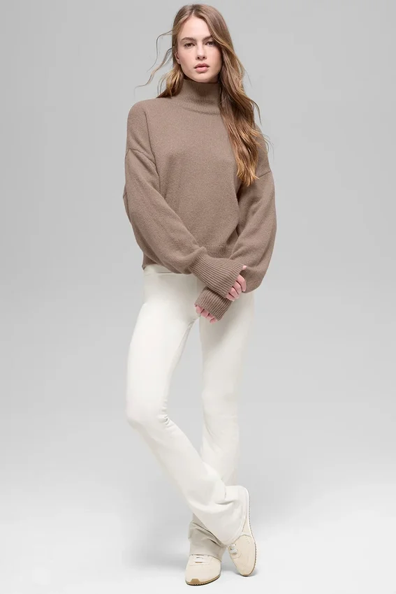 Korte New Class-trui met col van wol en kasjmier - Chai Latte