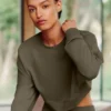 Korte Sway-trui met ronde hals - Olive Tree