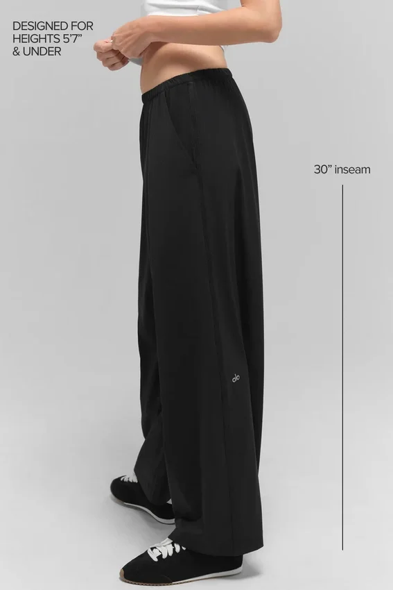 Luchtige broek met wijde pijpen (Regular) - Zwart