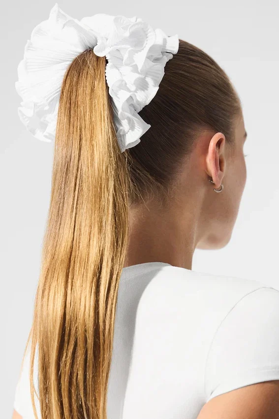 Micro Plisse Oversize Scrunchie - Wit