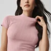 Naadloze Pointelle-top met hoge kraag en korte mouwen – Vintage Pink