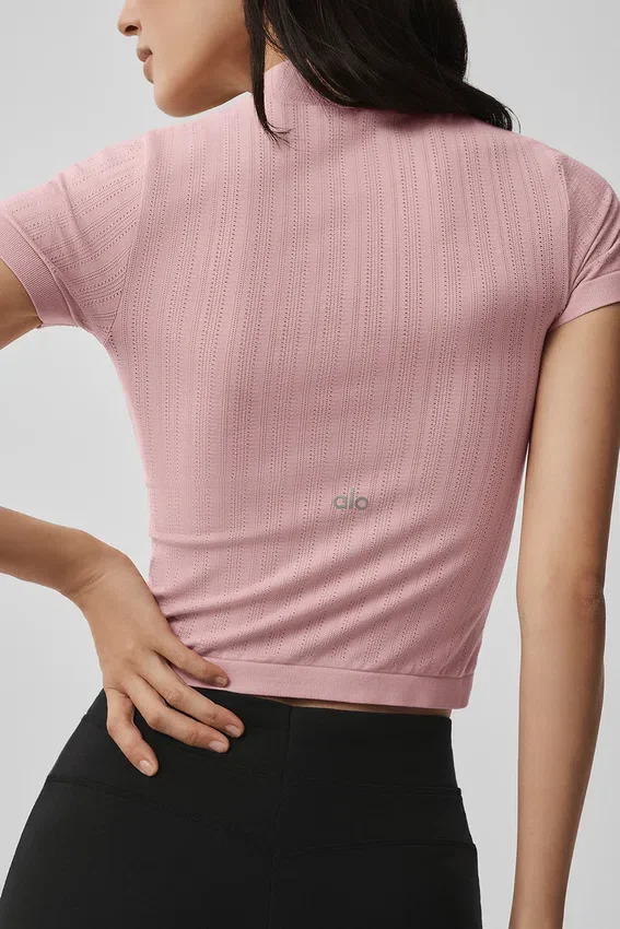 Naadloze Pointelle-top met hoge kraag en korte mouwen – Vintage Pink