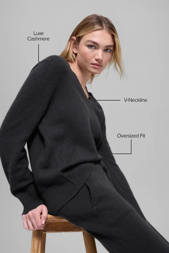 New Class oversized trui met V-hals van wol en kasjmier - Zwart