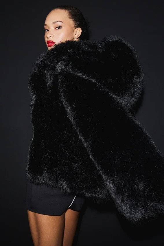 Opulent statement-jas van imitatiebont - Zwart