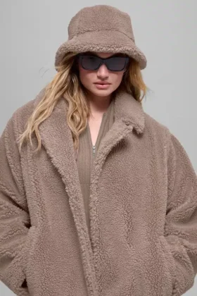 Oversized Sherpa-trenchcoat – Chai Latte