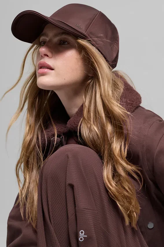 Satijnen Off-Duty-pet - Brownstone