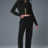 Snuggle Up Cropped Trui - Zwart