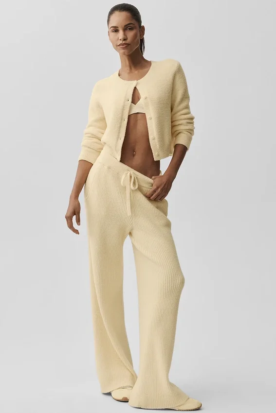 Snuggle Up-trui met broek met High-Waist-stijl en wijde pijpen – Candlelight Yellow
