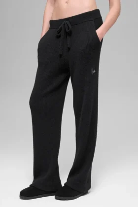 Snuggle Up-trui met High-Waist broek met wijde pijpen - Zwart