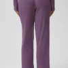 Trui Unwind-broek met middelhoge taille en wijde pijpen – Plum Kiss