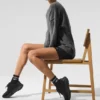 Unisex New Class-trui met ronde hals van wol en kasjmier - platinagrijs