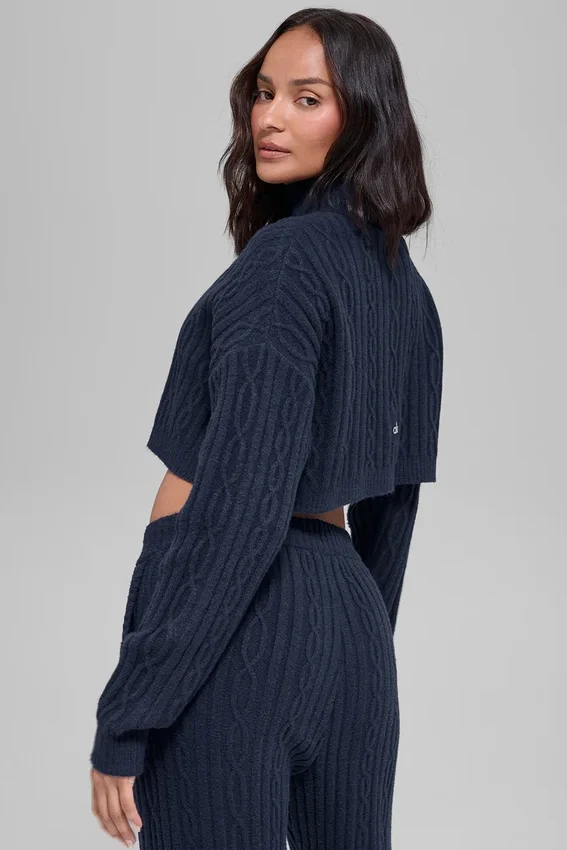 Winter Bliss cropped coltrui met lange mouwen in kabelpatroon - Navy