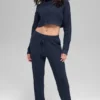 Winter Bliss cropped coltrui met lange mouwen in kabelpatroon - Navy