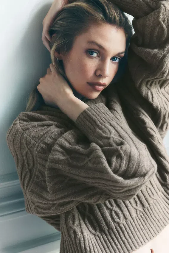 Winter Bliss-hoodie met kabelpatroon - Licht cacao