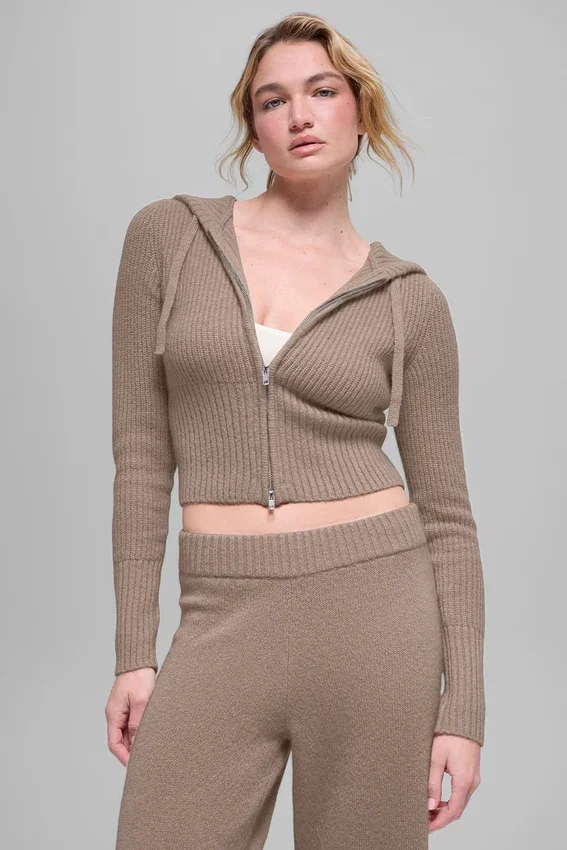 Wollen kasjmier geribde Noble Hoodie met volledige ritssluiting - Chai Latte