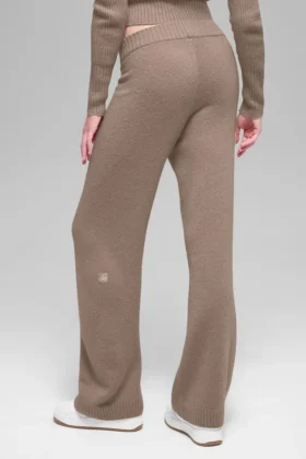 Wollen kasjmier High-Waist broek met wijde pijpen uit de New Class-collectie – Chai Latte