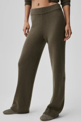 Wollen kasjmier High-Waist broek met wijde pijpen uit de New Class-collectie – Olive Tree